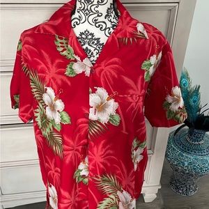 Women’s red floral Hawaiian button down shirt